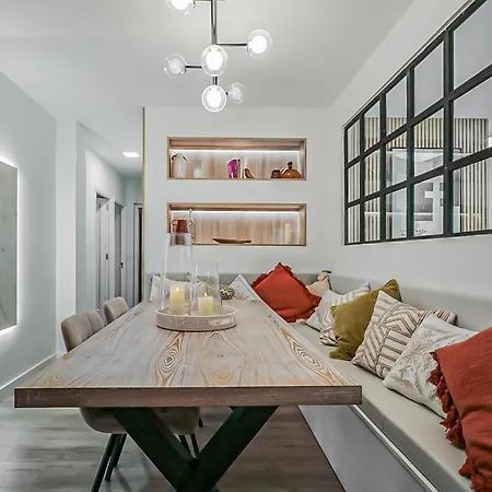 Lux Experience Mesa Y Lopez Daire